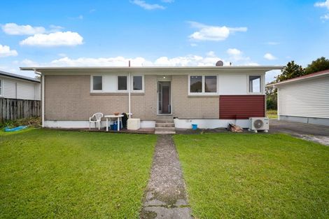Photo of property in 80 Riverpark Crescent, Henderson, Auckland, 0610