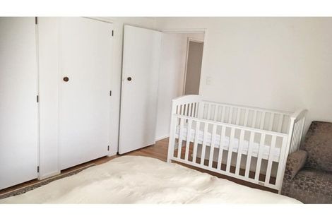 Photo of property in 2/199 Titirangi Road, Titirangi, Auckland, 0604