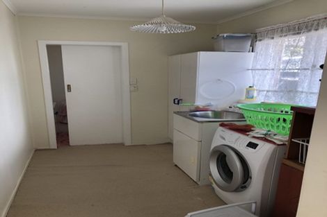 Photo of property in 125 Millbrook Road, Sunnyvale, Auckland, 0612