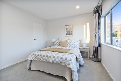 Photo of property in 22 Sunshine Boulevard, Sunnyvale, Auckland, 0612