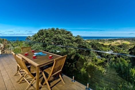 Photo of property in 90 Domain Crescent, Muriwai, 0881
