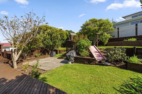 Photo of property in 21 Tuna Terrace, Titahi Bay, Porirua, 5022