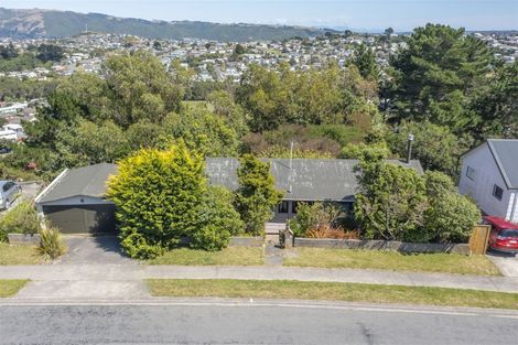 Photo of property in 20 Cleat Street, Whitby, Porirua, 5024