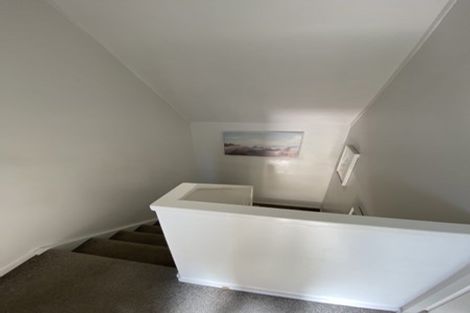 Photo of property in 13 Caspian Close, New Lynn, Auckland, 0600