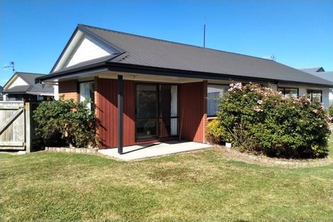 Photo of property in 2/12 Beveridge Place, Greenmeadows, Napier, 4112