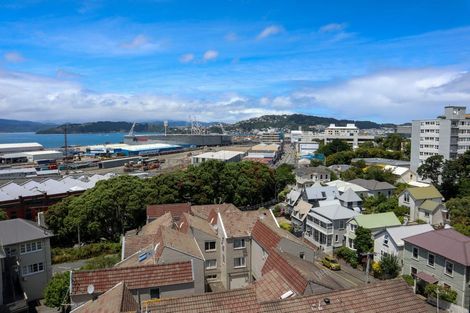 Photo of property in Mansfield Towers, 1 Grant Road, Thorndon, Wellington, 6011