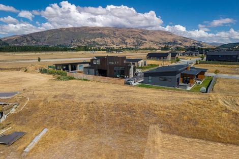 Photo of property in 4 Durry Lane, Wanaka, 9305