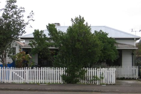 Photo of property in 42 Bourke Street, Palmerston North, 4410