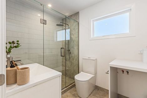 Photo of property in 17a Hamurana Place, Te Atatu Peninsula, Auckland, 0610