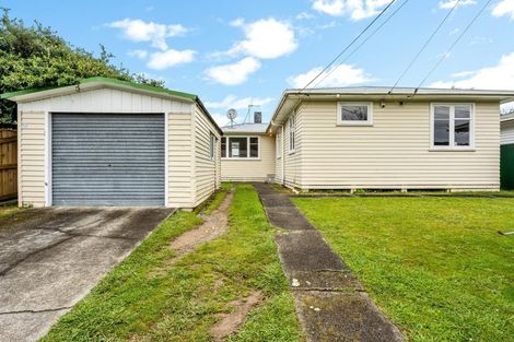 Photo of property in 6 Benge Crescent, Clouston Park, Upper Hutt, 5018