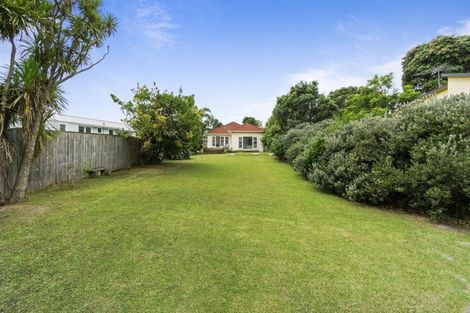Photo of property in 22 Trinidad Road, Sunnynook, Auckland, 0620