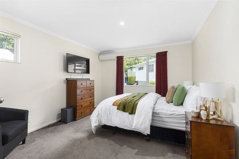 Photo of property in 13c Peterhouse Street, Tawa, Wellington, 5028