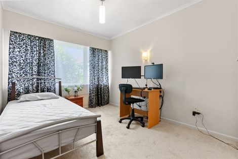 Photo of property in 2/218 Shirley Road, Papatoetoe, Auckland, 2025