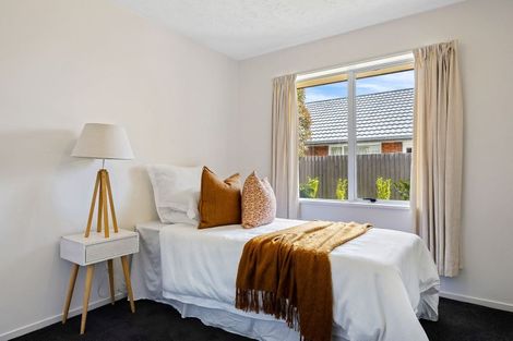 Photo of property in 1/9 Vanderbilt Place, Halswell, Christchurch, 8025