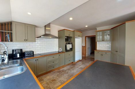 Photo of property in 37 Dalethorpe Avenue, Fairfield, Hamilton, 3214