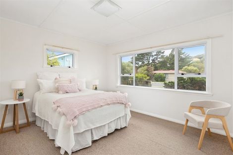 Photo of property in 23 Findlay Street, Tawa, Wellington, 5028