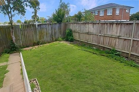 Photo of property in 2/90 Pakuranga Road, Pakuranga, Auckland, 2010