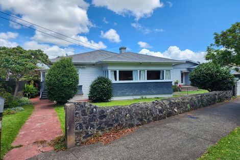 Photo of property in 24 Wolseley Street, Morningside, Auckland, 1022