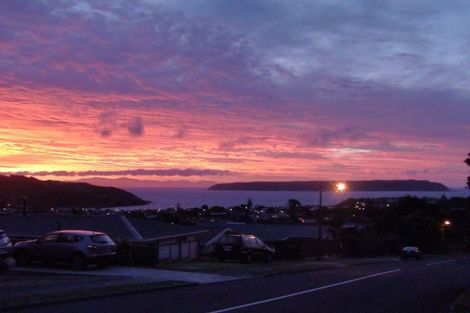 Photo of property in 15 Mapplebeck Street, Titahi Bay, Porirua, 5022