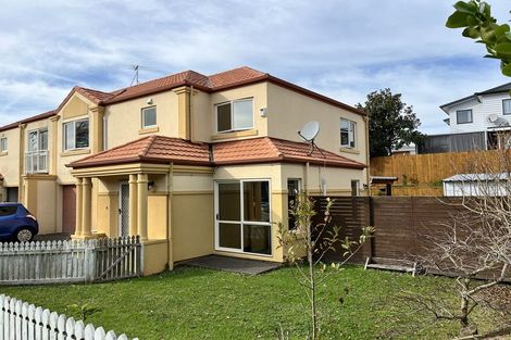Photo of property in 9 Bickleigh Grove, New Lynn, Auckland, 0600