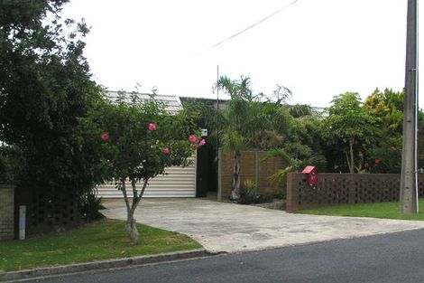 Photo of property in 2/1b Herbert Street, Hauraki, Auckland, 0622