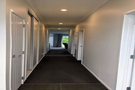 Photo of property in 12 Aro Mato Place, Huapai, Kumeu, 0810