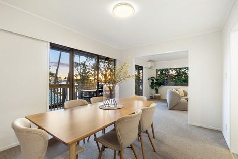 Photo of property in 32 Rosecamp Road, Beach Haven, Auckland, 0626