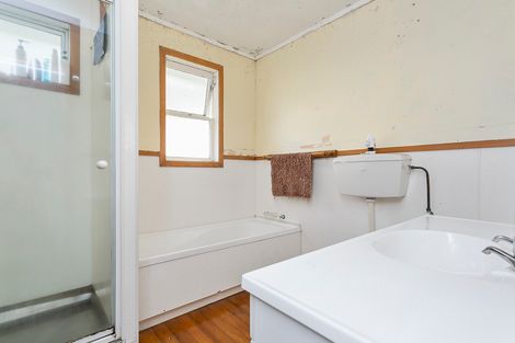 Photo of property in 8 Burgess Street, Te Aroha, 3320