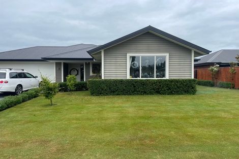 Photo of property in 18 Franklin Drive, Rangiora, 7400