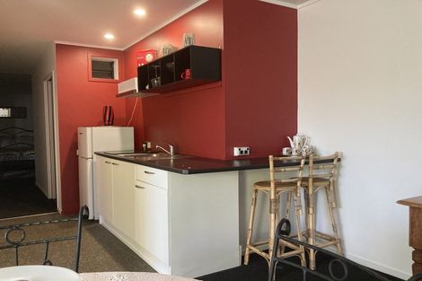 Photo of property in 8 Lingham Crescent, Torbay, Auckland, 0630