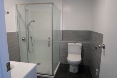 Photo of property in 1/7 Deverell Place, Northcross, Auckland, 0632