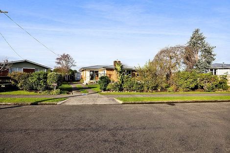 Photo of property in 6 Davidson Street, Hawera, 4610