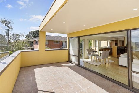 Photo of property in 2/27 Macleans Road, Bucklands Beach, Auckland, 2014