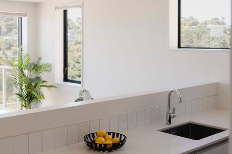 Photo of property in 5/69 Tiketike Way, Brooklyn, Wellington, 6021