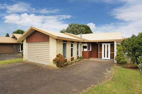Photo of property in 9 Green Lane, Pukekohe, 2120