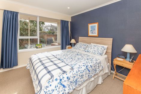 Photo of property in 393 Sawyers Arms Road, Harewood, Christchurch, 8051