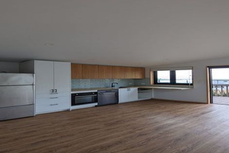 Photo of property in 9 Rifleman Lane, Redcliffs, Christchurch, 8081