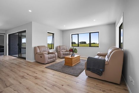 Photo of property in 539 Cemetery Road, Sanson, Palmerston North, 4479