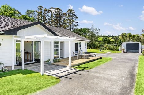 Photo of property in 286 Muriwai Valley Road, Muriwai, Waimauku, 0881