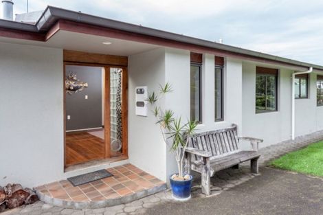 Photo of property in 8 Brenton Place, Whangamata, 3691