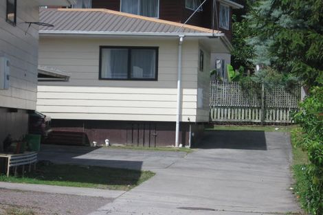 Photo of property in 2/137 Spinella Drive, Bayview, Auckland, 0629