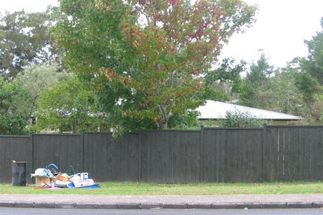 Photo of property in 74 Atkinson Road, Titirangi, Auckland, 0604