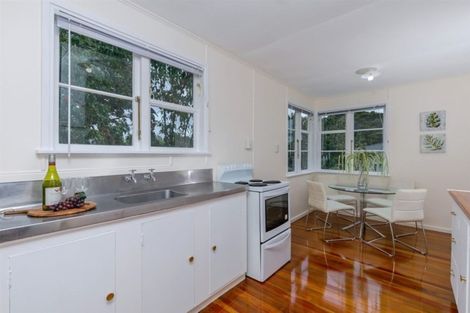 Photo of property in 23 Otakau Road, Milford, Auckland, 0620