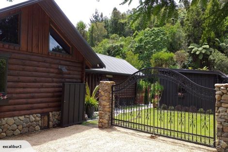 Photo of property in 16 Tombleson Road, Lake Rotoma, Rotorua, 3074