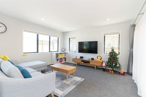 Photo of property in 57a Hepburn Road, Glendene, Auckland, 0602