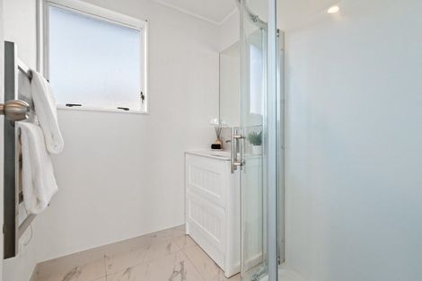 Photo of property in 1/5 Myna Place, Weymouth, Auckland, 2103