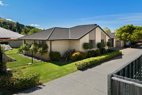 Photo of property in 4 Alluvial Court, Arthurs Point, Queenstown, 9371