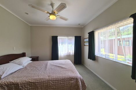 Photo of property in 40 Driving Creek Road, Coromandel, 3506