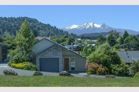 Photo of property in 2 Kowhai Way, Ohakune, 4625