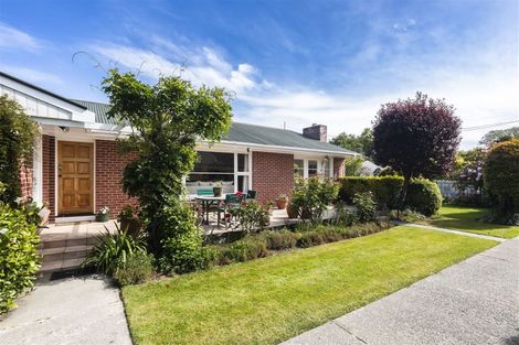 Photo of property in 7 Willowbrook Place, Fendalton, Christchurch, 8052